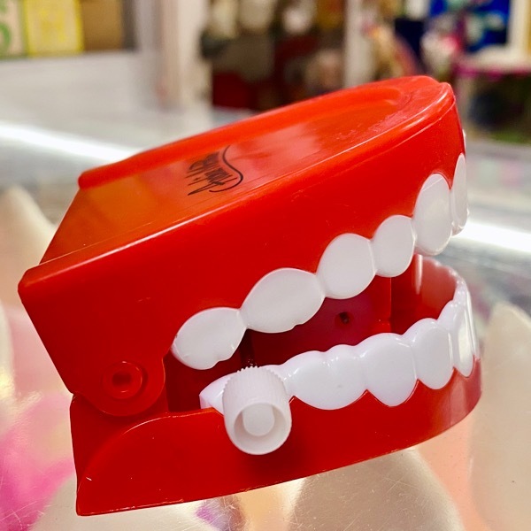  artificial tooth ....tokotoko toy joke gag goods Ame .wa India up wind-up toy toy