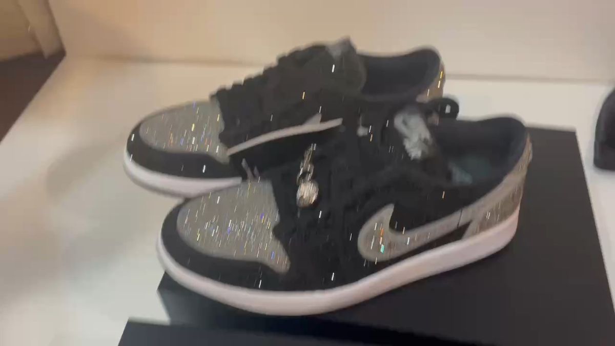 NIKE AIR JORDAN 1 LOW Swarovski Custom 24.0cm