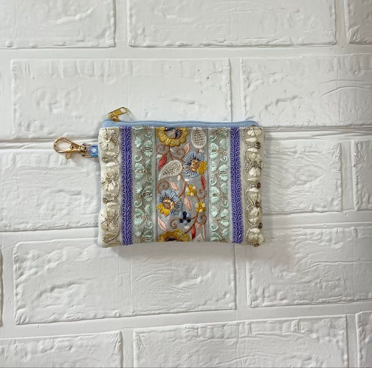 new ① インド刺繍リボン フェイクレザー ミニポーチ コインポーチ 小物入れ 小銭入れ ハンドメイド 大人可愛い