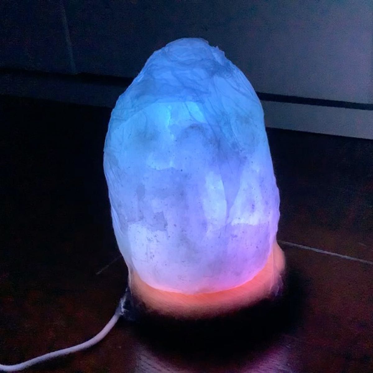 ☆癒し生活特別価格☆1kg〜1.5kg天然ヒマラヤ岩塩LEDランプ☆グラデーション