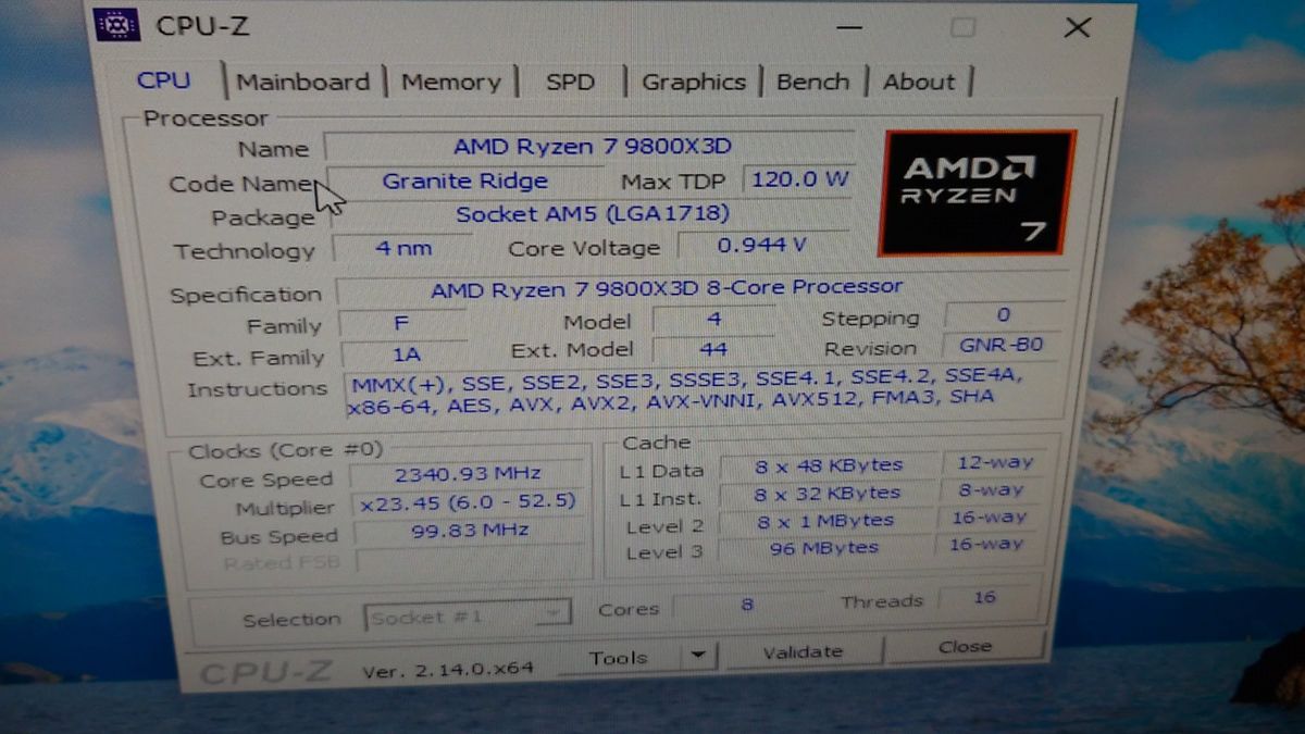動作確認済 AMD Ryzen 7 9800X3D バルク品