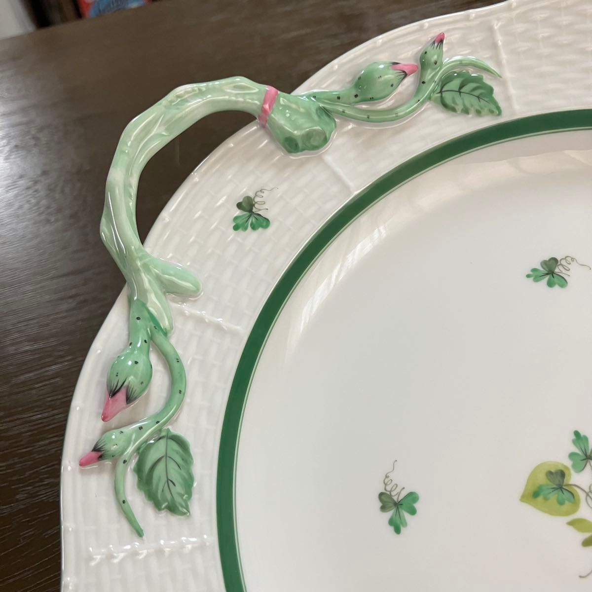 美品 HEREND ヘレンド ウィーンの薔薇 取っ手付きプレート 25cm 美品 HEREND ヘレンド ウィーンの薔薇 取っ手付きプレート 25cm