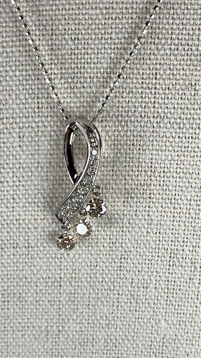 K18WG ダイヤモンド ネックレス D:0.60ct ダイヤモンドがゆらゆら揺れる