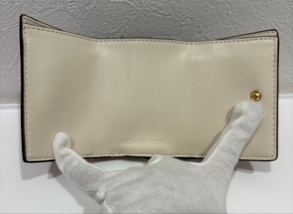 新品未使用品】 MICHAEL KORS マイケルコース 二つ折り財布 ミニ