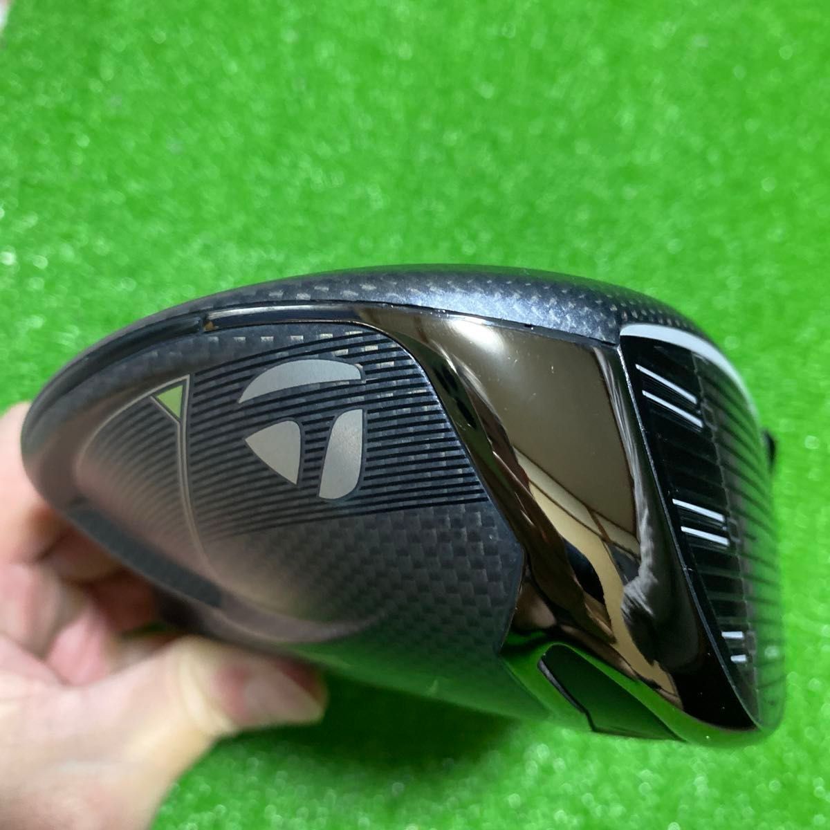 美品TaylorMade Qi35 9° ドライバー ヘッドカバー付 保証書付き 超美品】TaylorMade QI35 コアモデル ドライバーヘッド 9