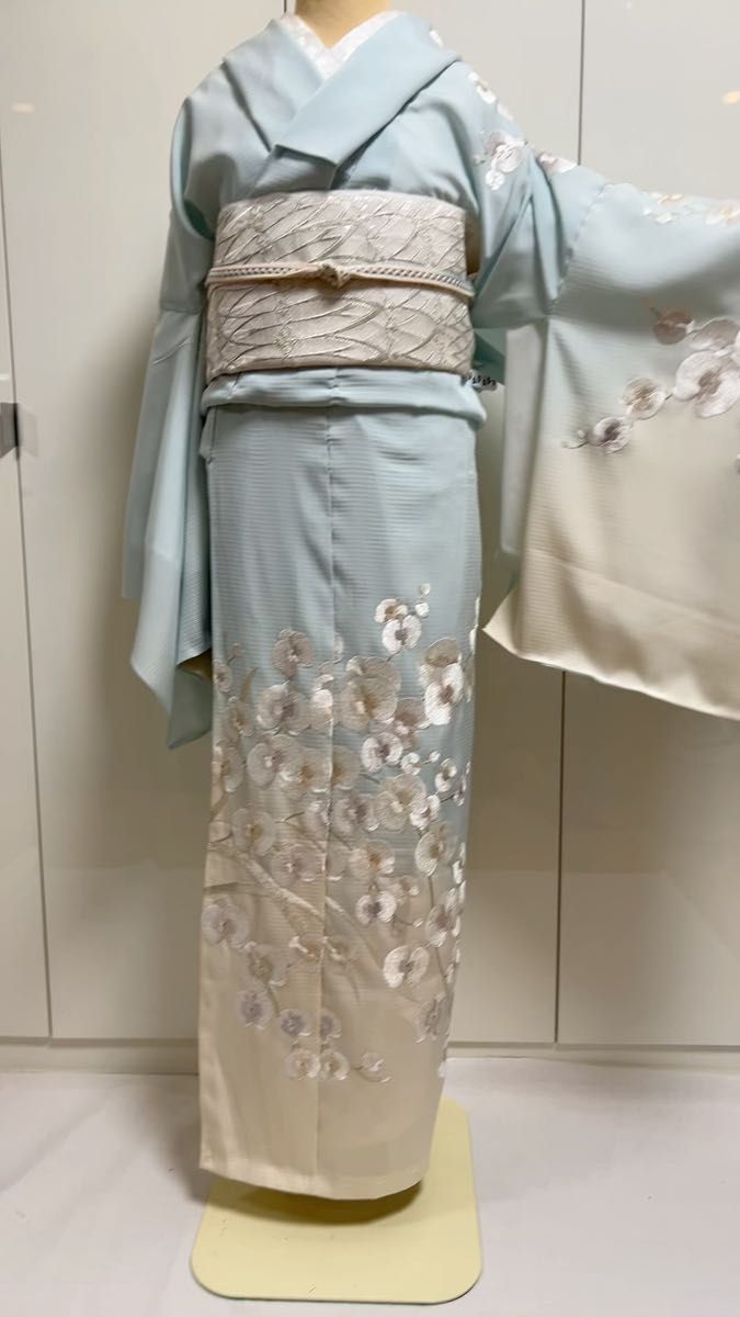 絽 訪問着 夏物 7月8月 刺繍 ししゅう 白地にブルーのぼかし 未仕立て 胡蝶蘭 刺繍 ろ 絽 ※今から仕立てします 付け下げ