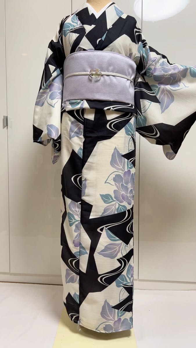 浴衣 ゆかた ユカタ 白、黒 、薄井 紫 Lサイズ ポリエステル100%花火 L 浴衣単品販売 ※ゆかたの帯はお付けできません