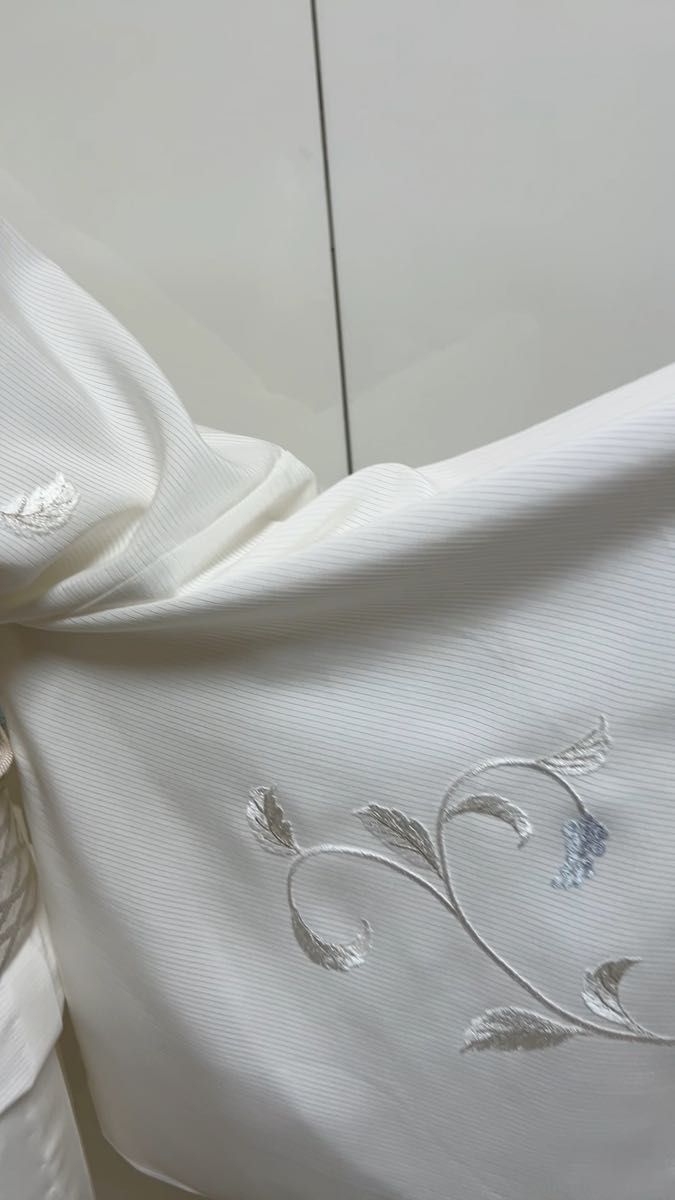 訪問着 白 絽 正倉院唐花 7月8月に ろ 刺繍 葉っぱ ししゅう Lサイズ 白 シルバー 着物 きもの お仕立て上がり 正絹