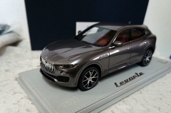 BBR マセラティ レヴァンテ 1/18 ミニカー グレイ Maserati