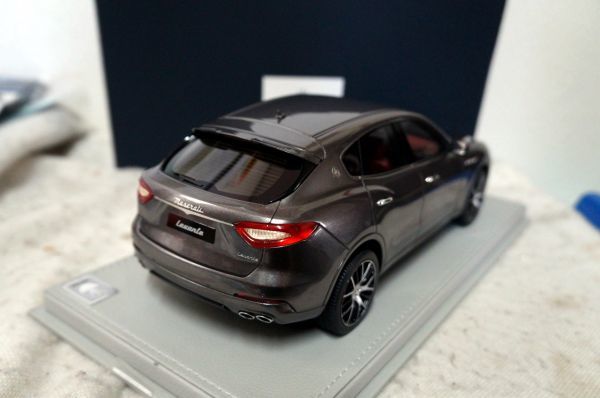 BBR マセラティ レヴァンテ 1/18 ミニカー グレイ Maserati