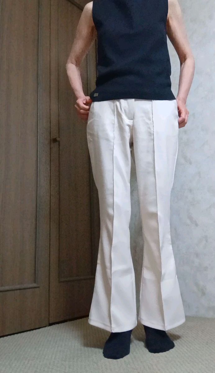 GRL*センタープレス フレアパンツ*ベージュ* M