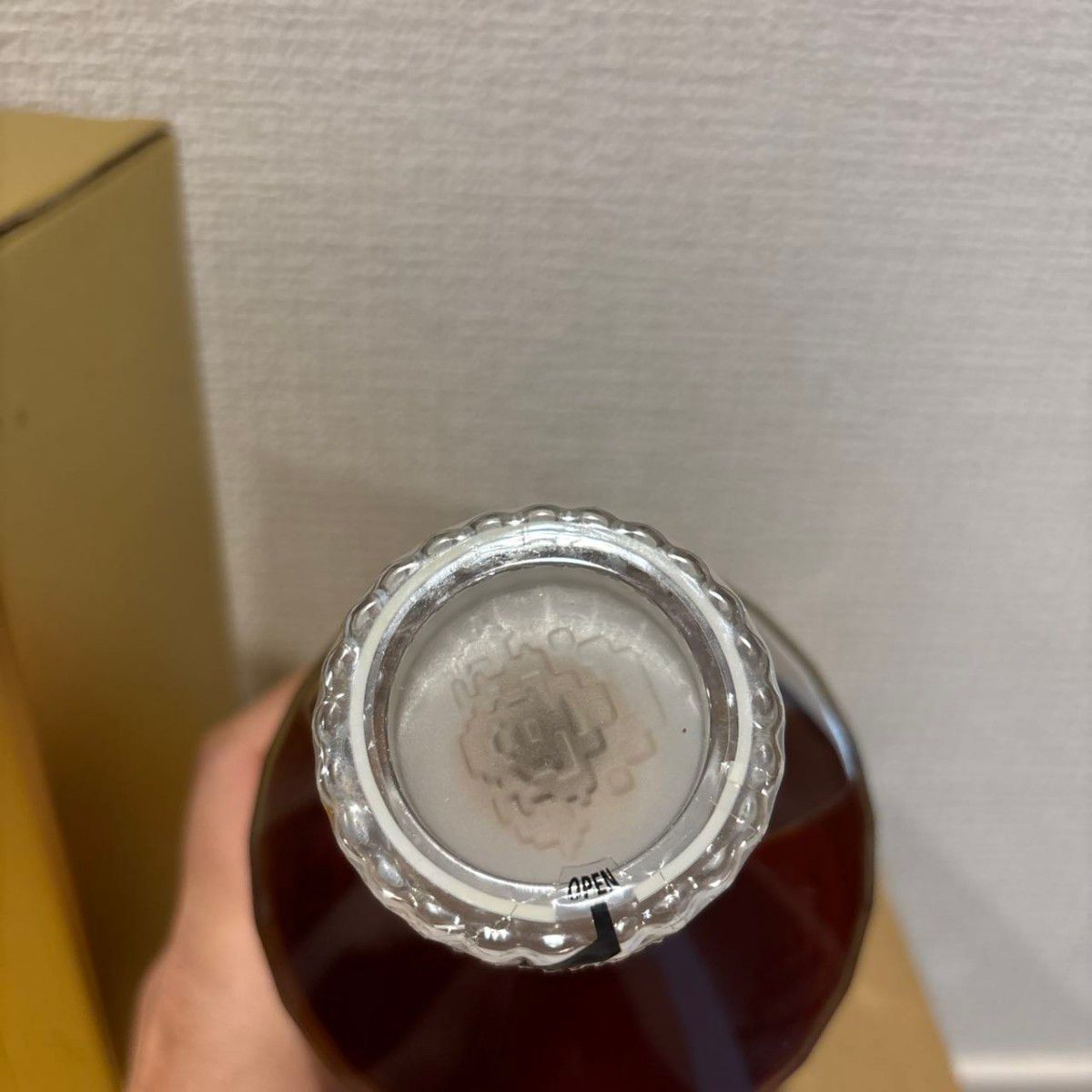 サントリー ウイスキー響17年 裏ゴールドラベル 箱付き 古酒 未 サントリー ウイスキー響17年 裏ゴールドラベル 箱付き 古酒 未