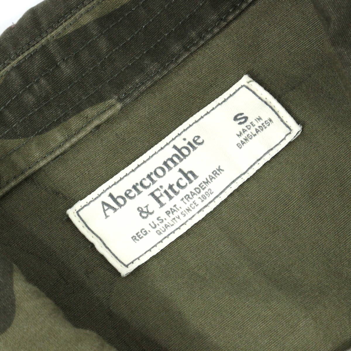 Abercrombie & Fitch オーバーサイズ カモフラージュ ミリタリーシャツ S オリーブ 迷彩 長袖 ジャケット アバクロ_画像4