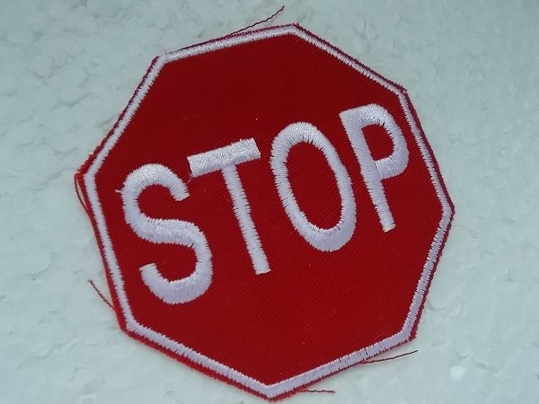STOP ストップ 一時停止 アメリカ 交通標識 サインボード ジョーク 看板 ワッペン/パッチ リメイク 手芸 古着 USA おしゃれ 394_画像2