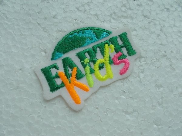 ヤフオク Earth Kids アースキッズ ロゴ 地球 子ども ワッ ヤフオク Earth Kids アースキッズ ロゴ 地球 子ども ワッ