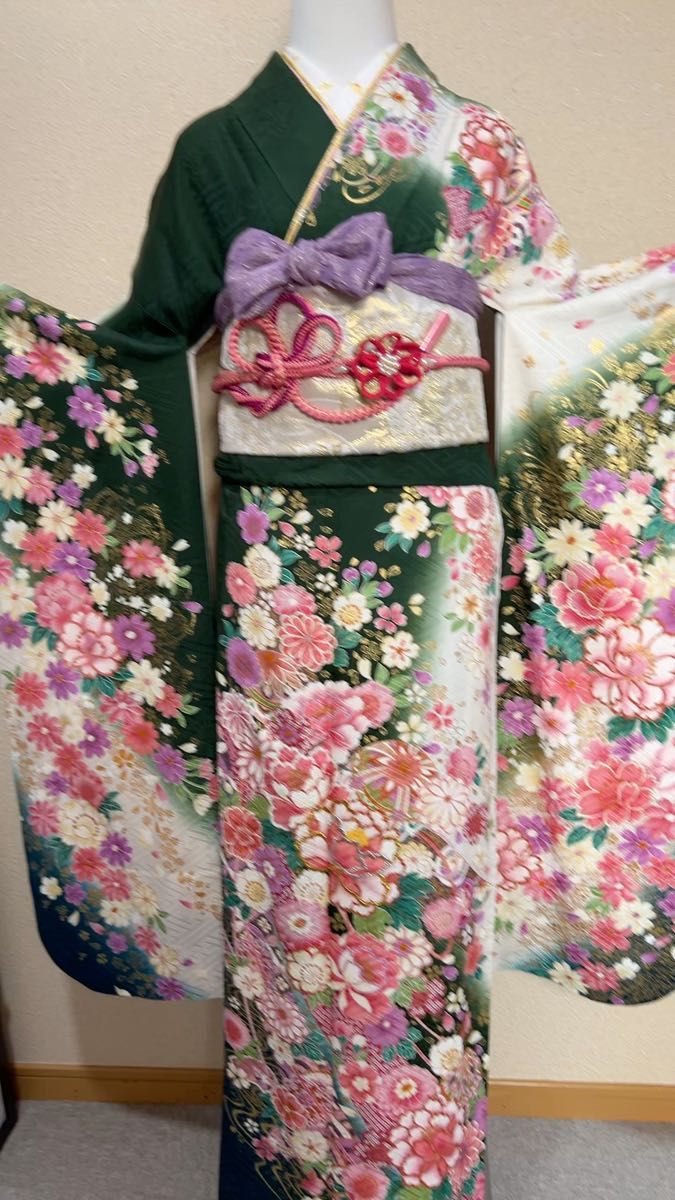 振袖5点セット 正絹着物 高級振袖 成人式 結婚式 緑色 花柄 金糸 刺繍
