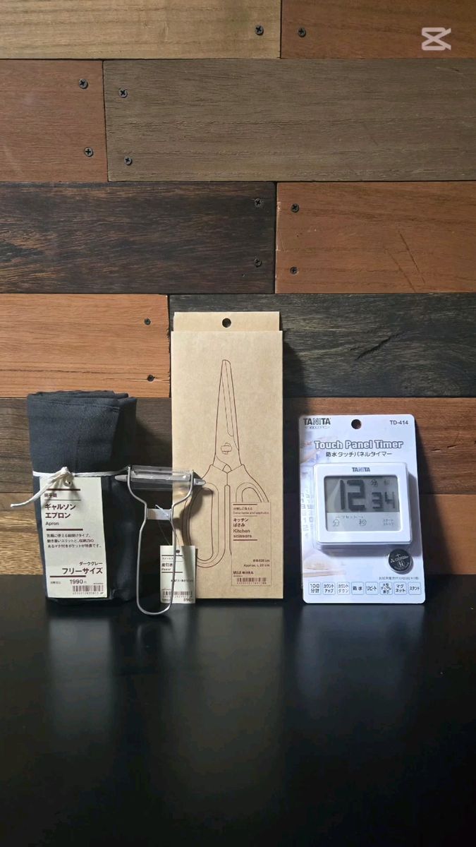 自炊生活四点【新品、未使用、未開封】ギャルソンエプロン・ステンレス皮引き・キッチンばさみ・防水タッチパネルタイマー★現品セット