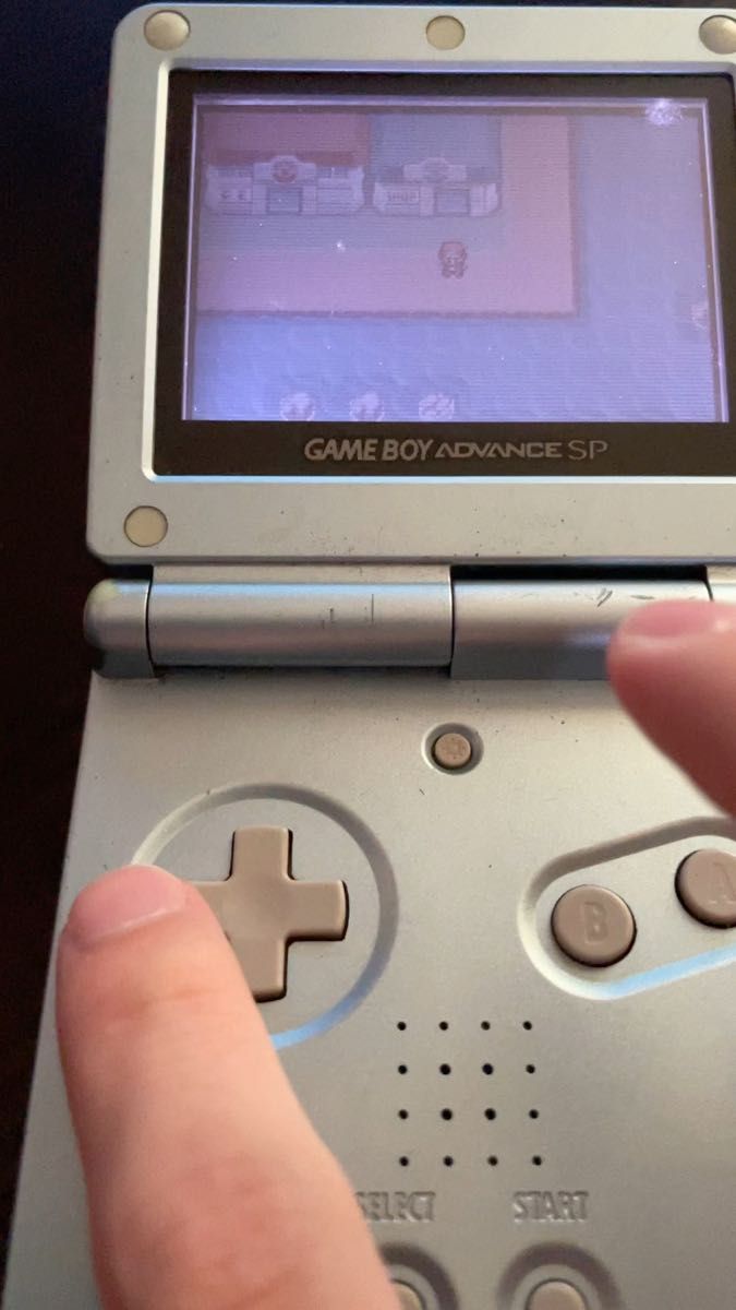 ゲームボーイアドバンス SP 【ジャンク品】Rボタン反応なし 本体のみ/充電器付き ※詳細必読