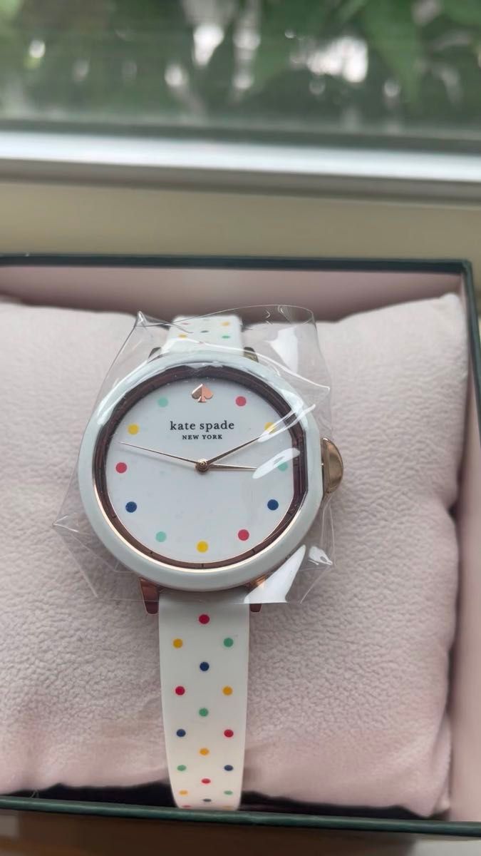 【新品未使用稼働品】ケイトスペード腕時計33㎜ラバーベルトレディース(*^_^*)