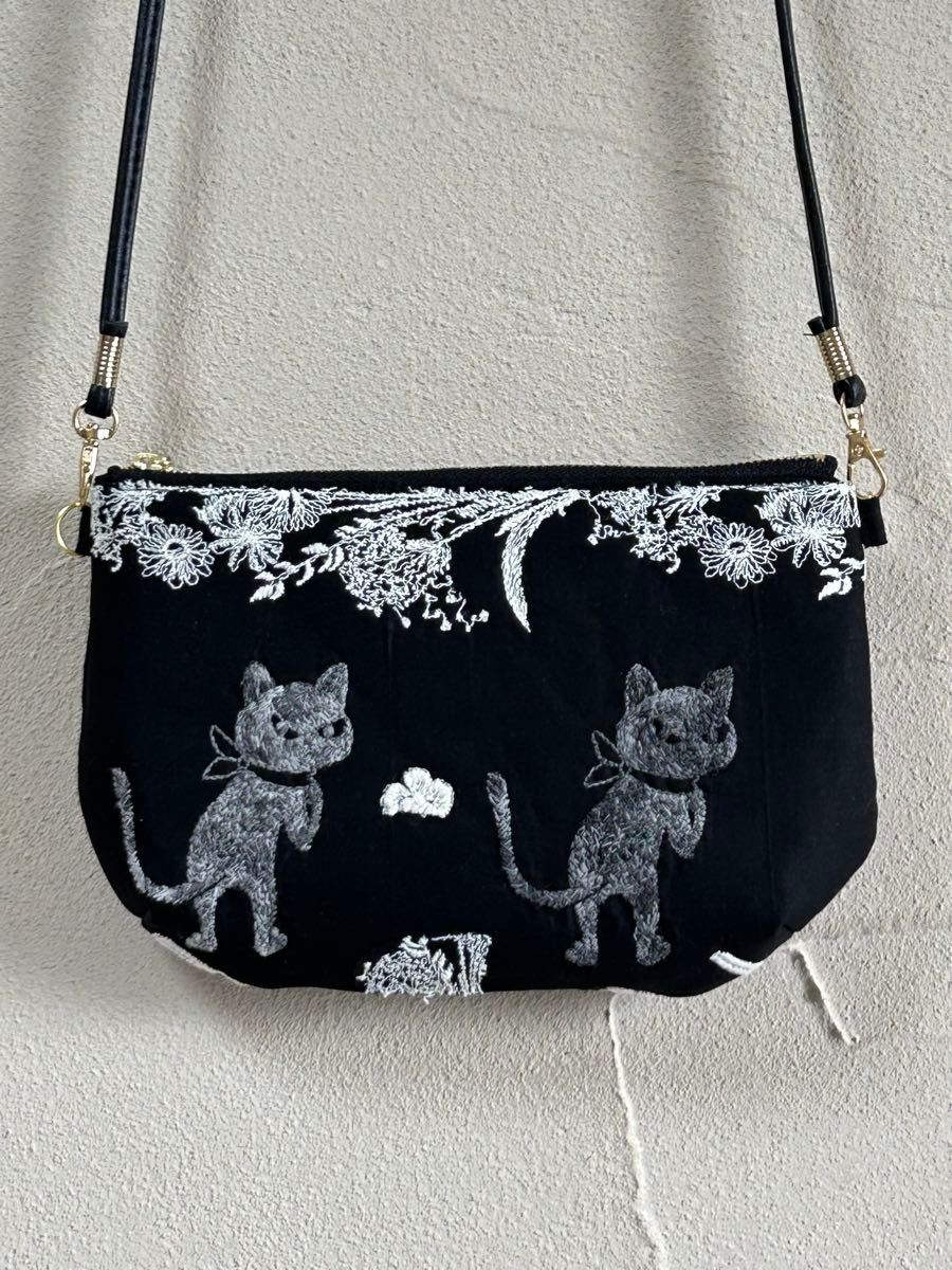 クロッチくん【お財布バッグ】スマホショルダーバッグ ハンドメイド pjc 猫 クロッチくん【お財布バッグ】スマホショルダーバッグ