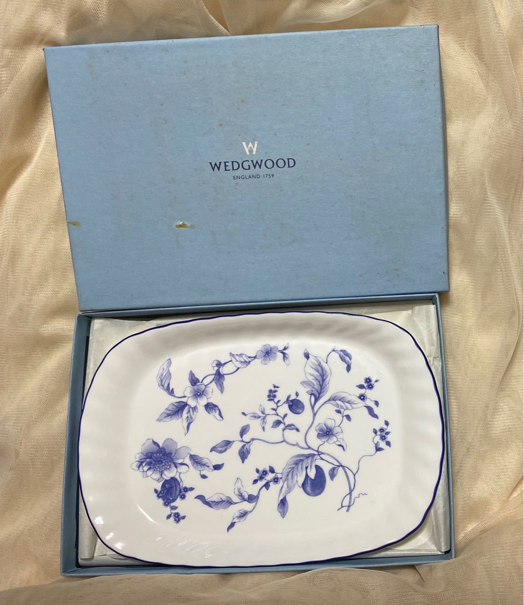 ウェッジウッド ブループラム スクエアプレート BLUE PLUM 角皿 ウェッジウッド ブループラム スクエアプレート BLUE PLUM 角皿
