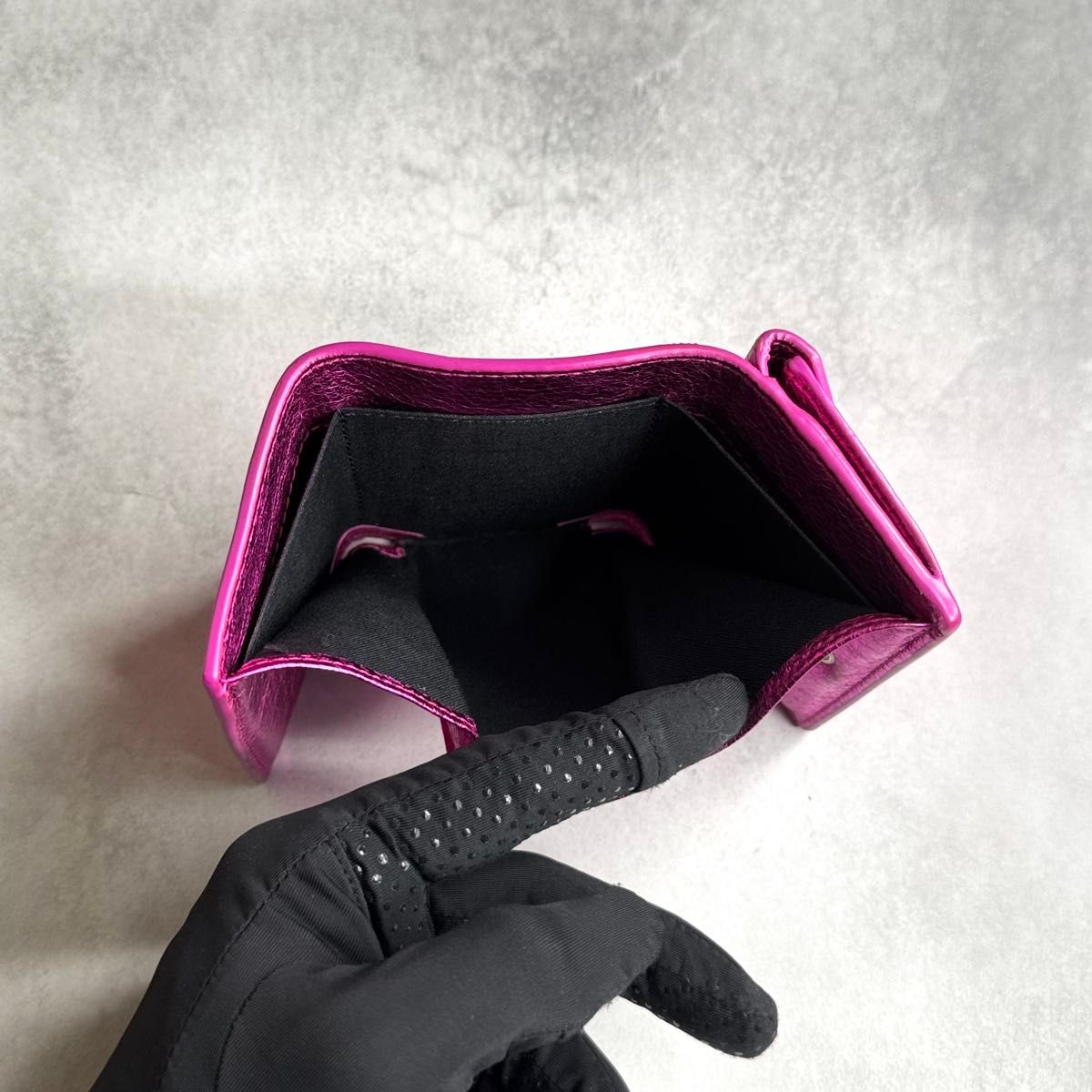 【完売必至】バレンシアガ メタリックがきらめくミニウォレット BALENCIAGA バレンシアガ / メタリックペーパーミニウォレット