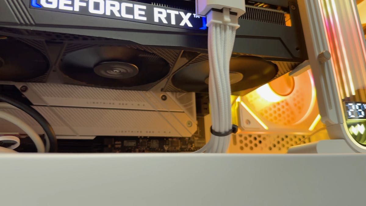 ZOTAC GeForce RTX4080 グラフィックボード【動作確認済】