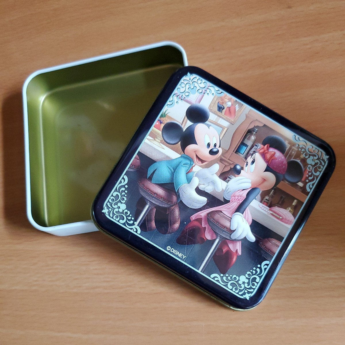 Paypayフリマ ディズニーストア ミッキーマウス ミニーマウス 空き缶 Paypayフリマ ディズニーストア ミッキーマウス ミニーマウス 空き缶