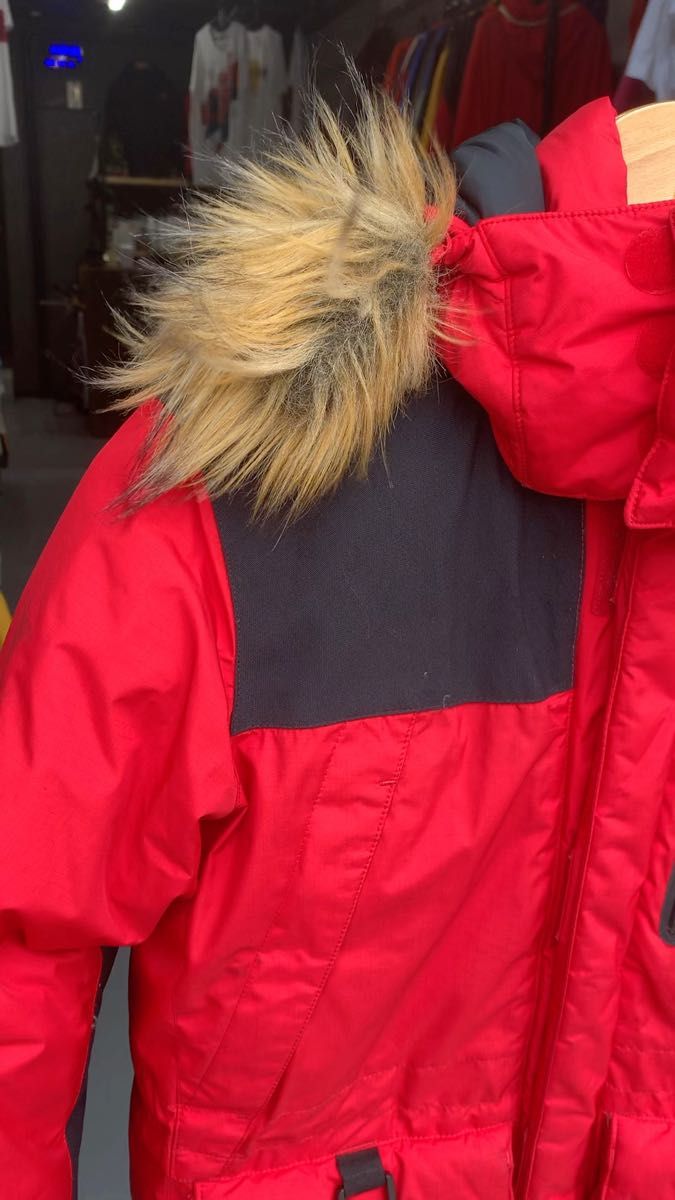 140㎝ THE NORTH FACE ノースフェイス ダウンジャケット レッド キッズ 防風 防寒 アウトドア
