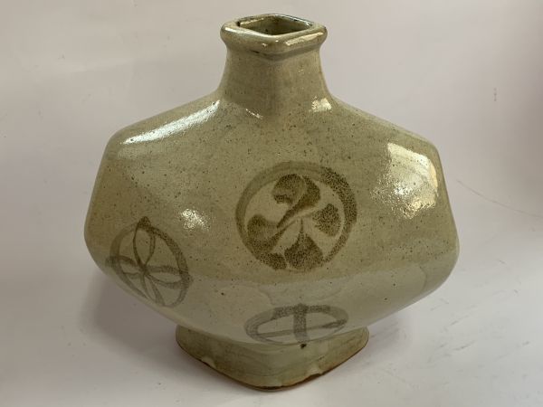 【変わり形花瓶】　鉄線・丸十　『家紋花生』　　陶花瓶　状態良好　　G0615B_画像4