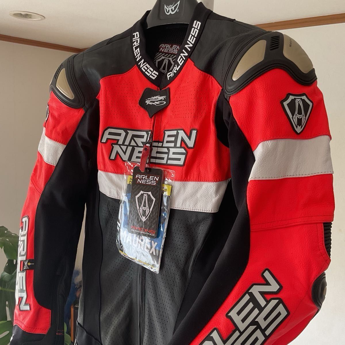 【未使用】ARLENNESSアレンネスレーシングスーツ54サイズ Re.Bk. 未使用】ARLENNESSアレンネスレーシングスーツ54サイズ Re Bk