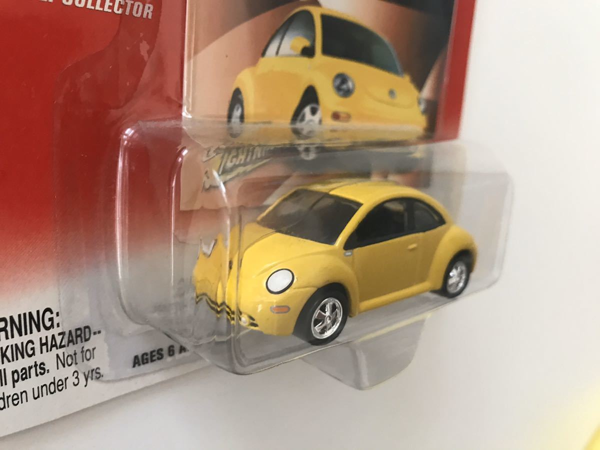 Volkswagen 2001 NEW Beetle/フォルクスワーゲン/ニュービートル/JOHNNY LIGHTNING(ジョニーライトニング)ミニカー/イエロー_画像2