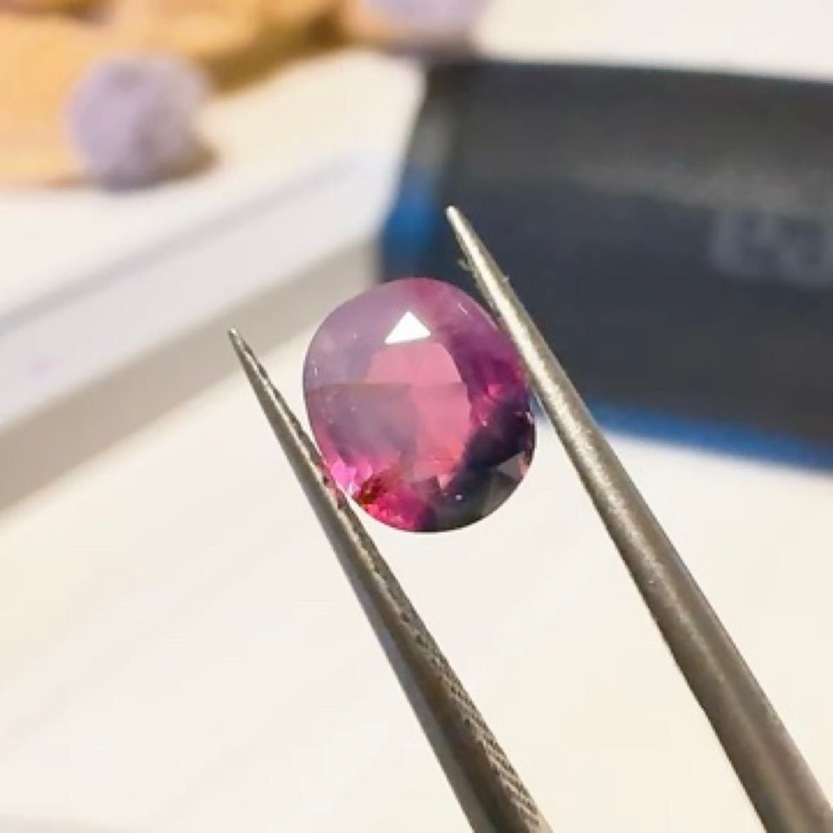 【ベトナム産.非加熱】シルキーサファイア 1.10ct ルース 裸石