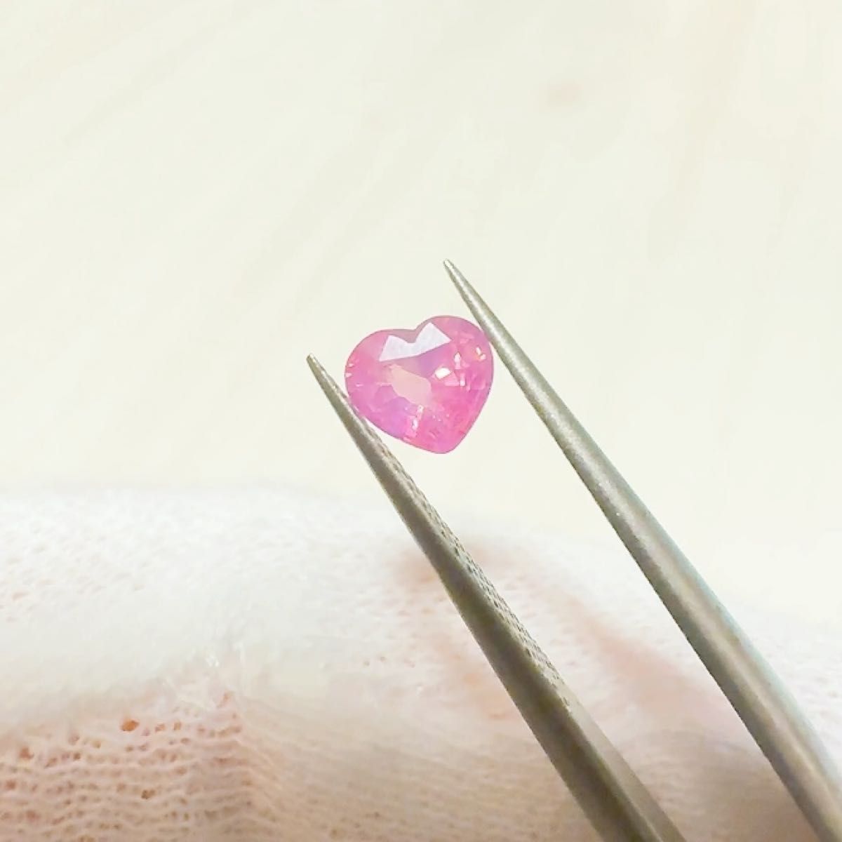 【ベトナム産.非加熱】シルキーサファイア ルース 0.38ct ハートシェイプ1 裸石