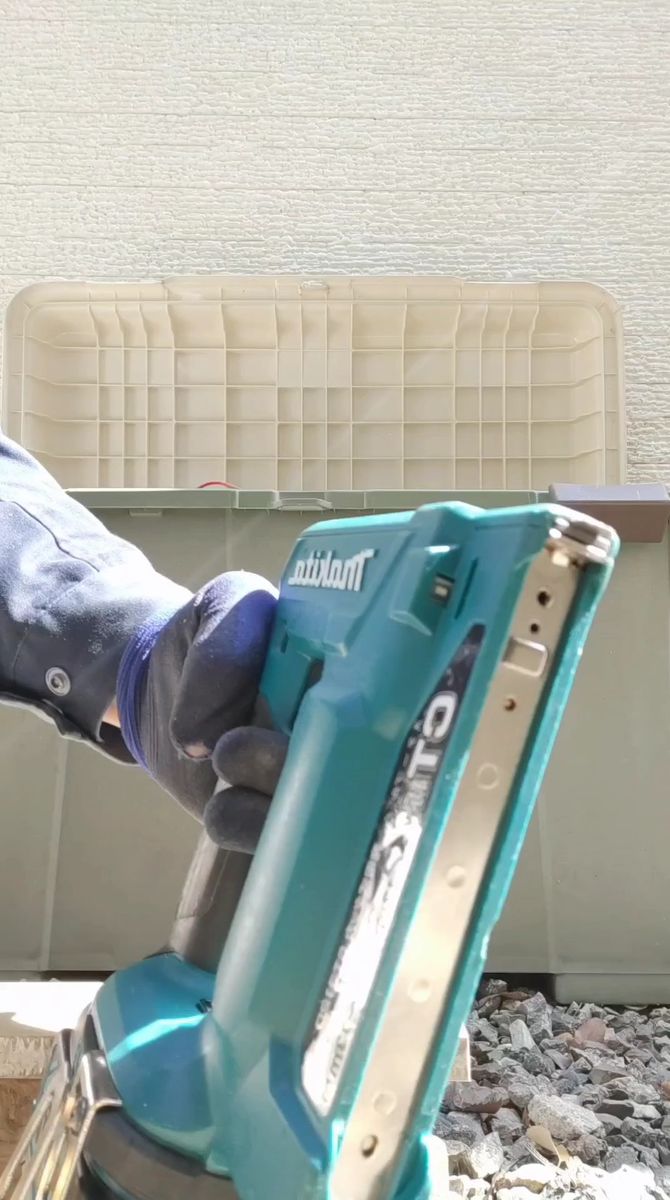 マキタ (Makita) 充電式タッカ (CT線) (本体のみ/バッテリー充電器別売) ST312D
