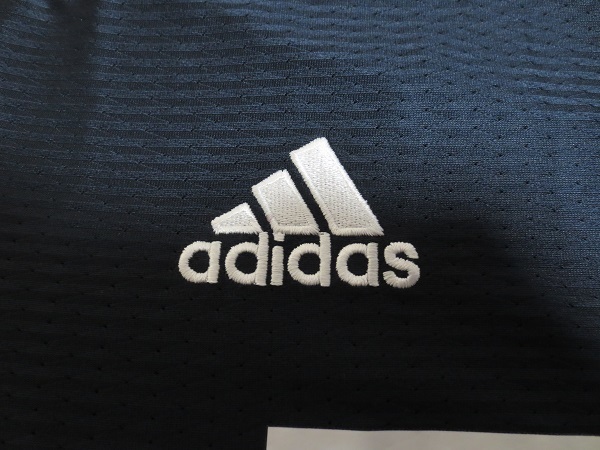 『 送料無料！』《 ★美品！》アディダス・adidas ♪サッカー！【バイエルンミュンヘン】 ユニフォーム・XO_画像4