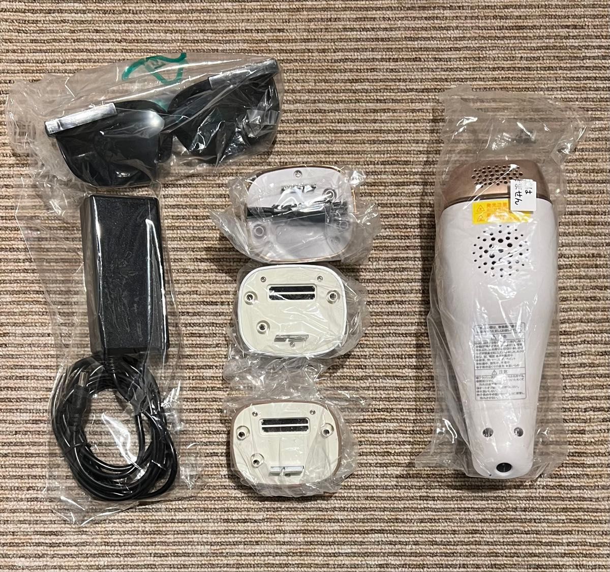 【新品同様美品】YA-MAN家庭用光美容器 多機能フルセット 美顔 美肌 脱毛 新品同様美品】YA-MAN家庭用光美容器 多機能フルセット 美顔