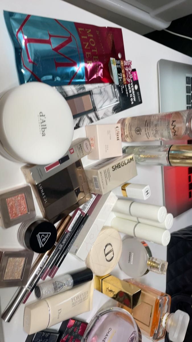 【総額7万以上】化粧品まとめ売り Dior CHANEL NARS YSL d'albaなど 値下げ可能
