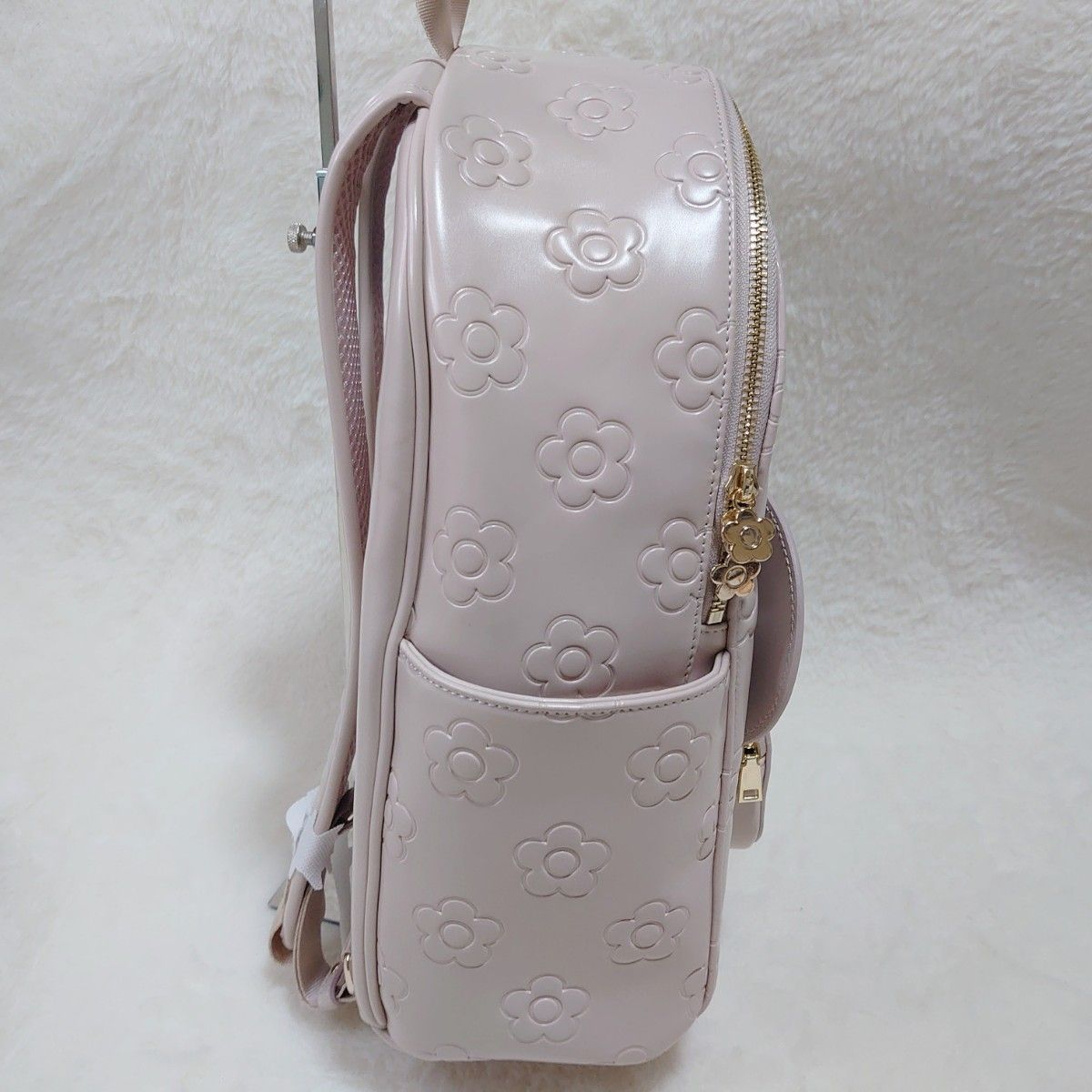 Mary Quant ミッキーリュック 新品未使用 ピンクベージュ 新品タグ付き】MARY QUANT マリークワント ディズニー ミッキー