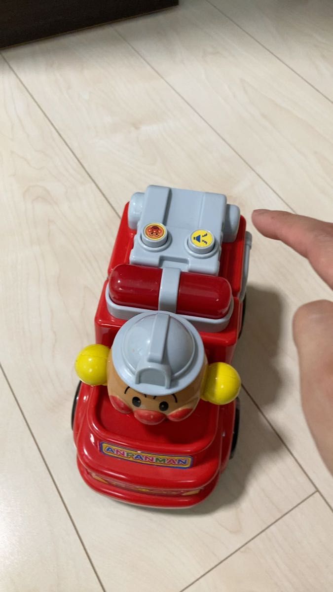アンパンマン 消防車 おもちゃ