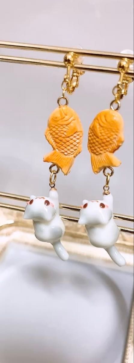 【再販×1】こんがり鯛焼き×ハチワレ猫 K16gpイヤリング ピアス変更OK(購入前にコメント必須) 値下げ不可