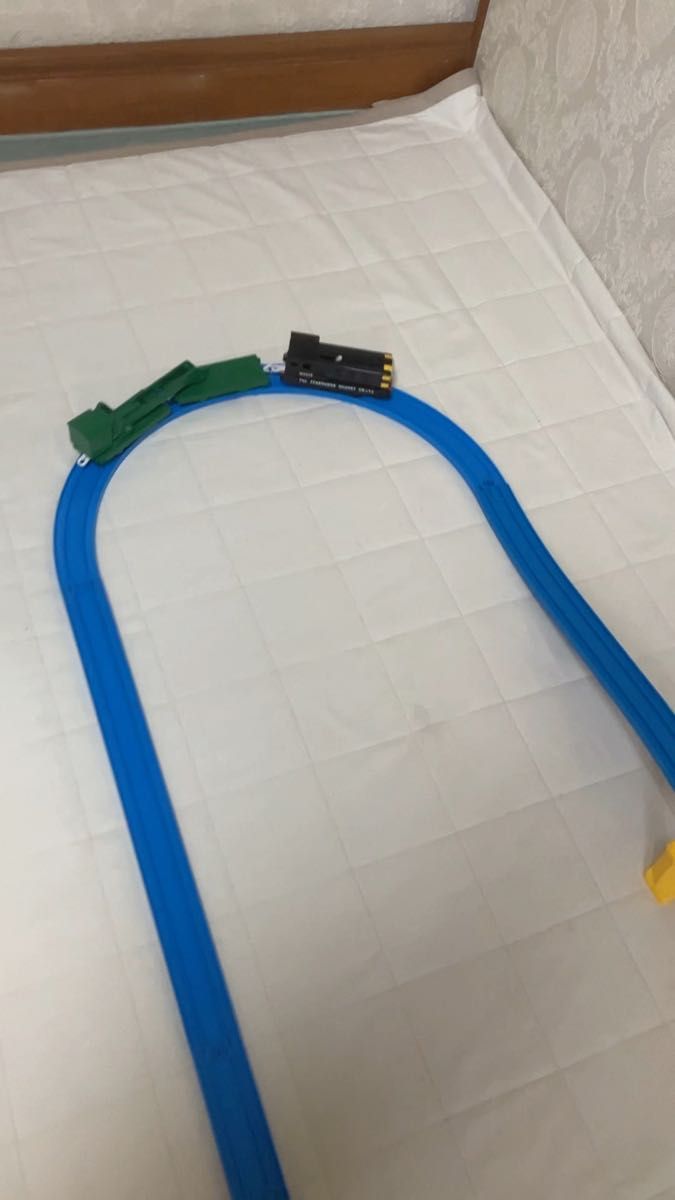 プラレール トーマス関連 メイビスとクレーン貨車の3両 動作OK 中古品