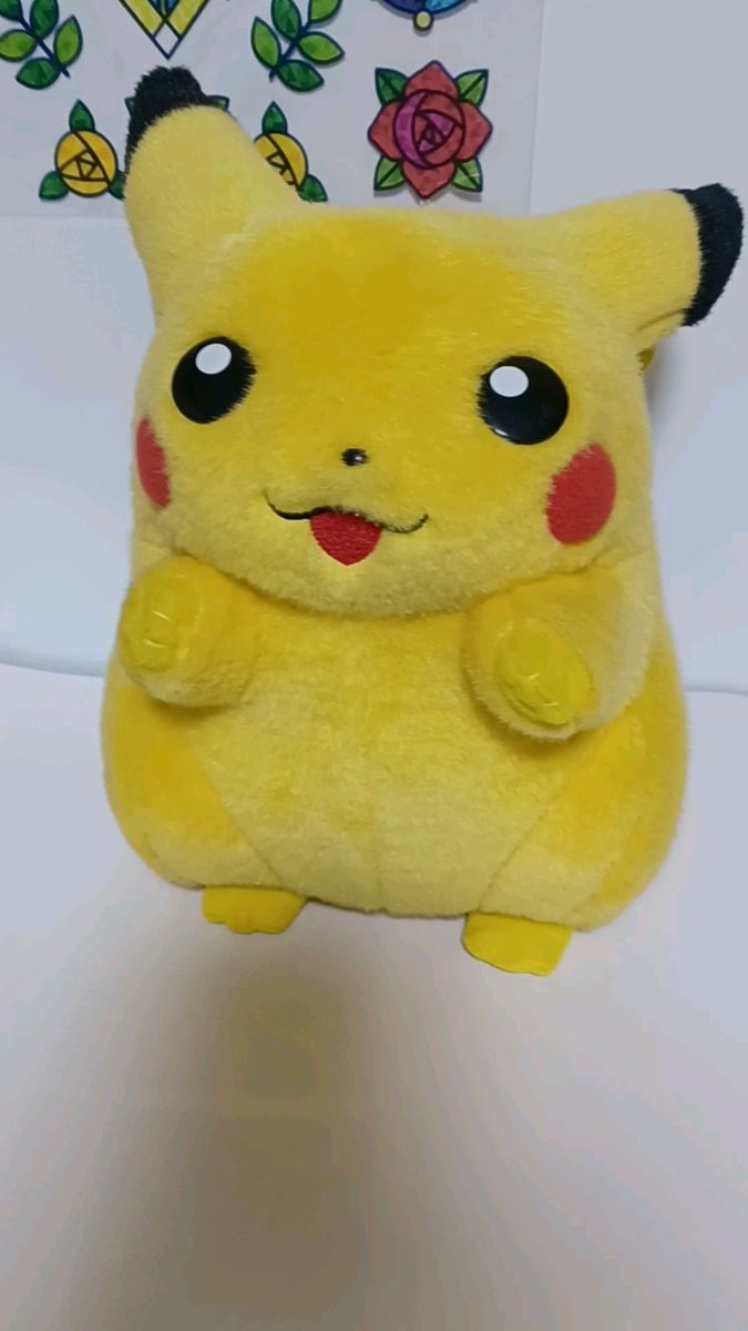 おしゃべりピカチュウ ぬいぐるみ
