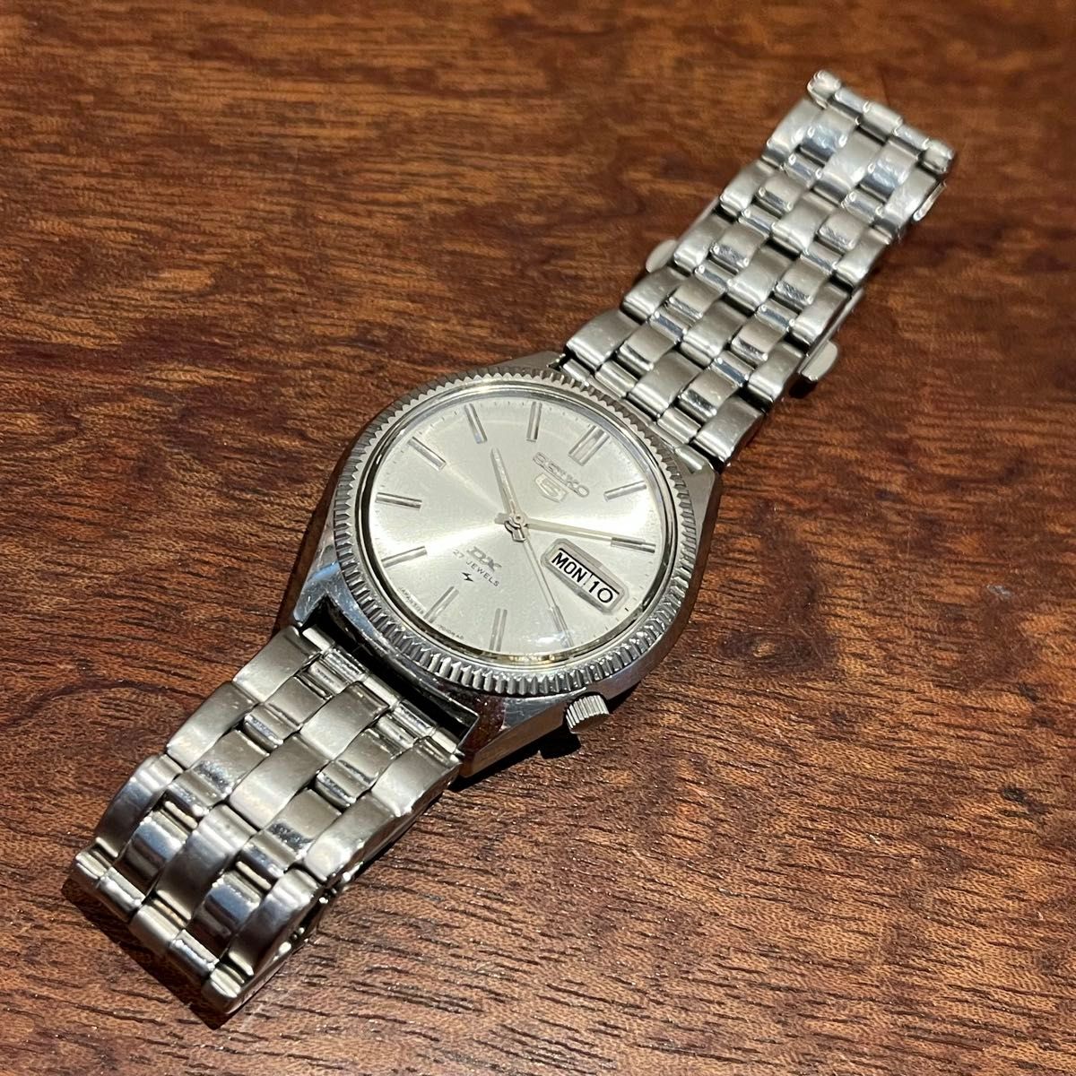 セイコー ファイブDXフルーテッドベゼル美品 5139-7010 セイコー SEIKO セイコー ファイブDX 5139-7010 27石 Cal 5139A