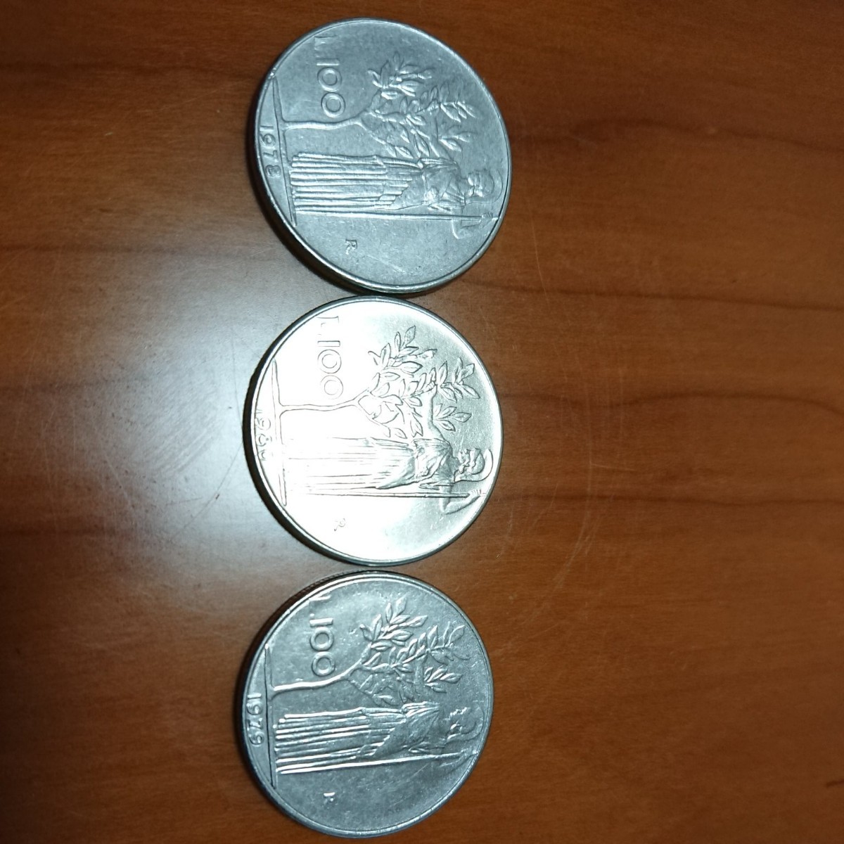 古銭 イタリア リラ(100LIRA)3枚セット☆コイン旧硬貨(1978～80)