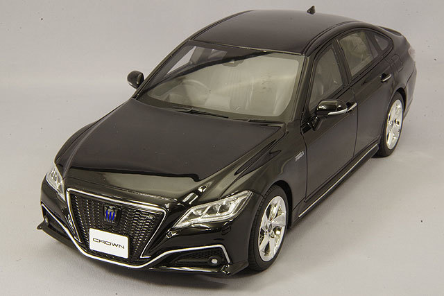 京商 SAMURAI 1/18 トヨタ クラウン RS アドバンス ブラック