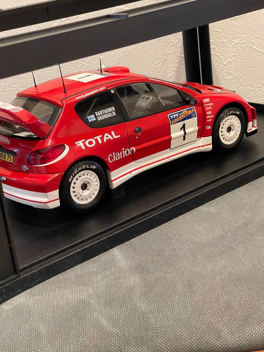AUTOart プジョー206 WRC ラリーモデルカー 美品 AUTOart プジョー206 WRC ラリーモデルカー 美品|Yahoo!フリマ