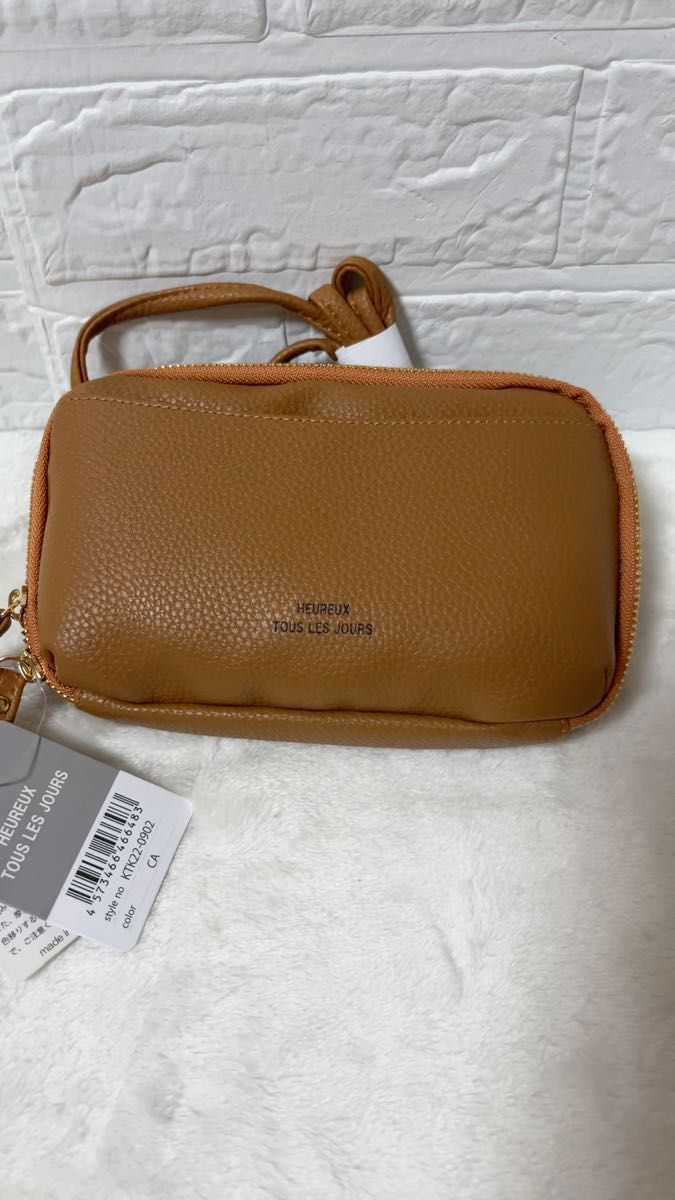 【未使用】お財布 ショルダーバッグ スマホ入れ ポシェット サブバッグ キャメル