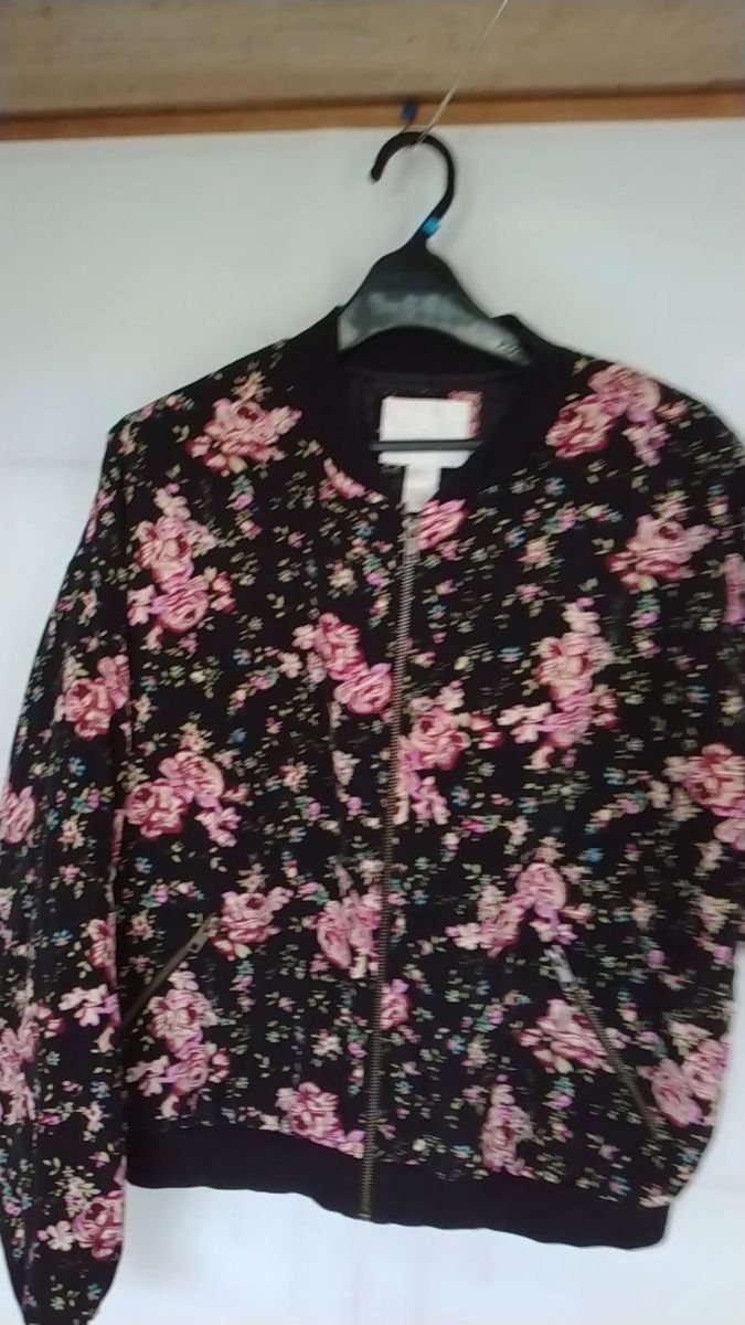FOREVER21花柄薔薇柄ブルゾン 春秋 Sサイズ
