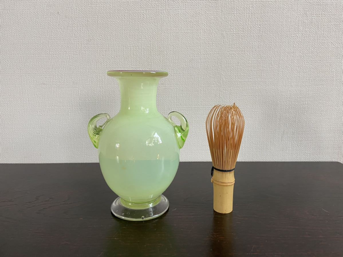 希少 明治期 赤縁乳白ウラン 三色耳付花瓶 H14.5cm 282g 木箱/和ガラス ギヤマン 切子 鉛硝子 氷コップ 花入 民藝茶道具華道具古美術_画像8